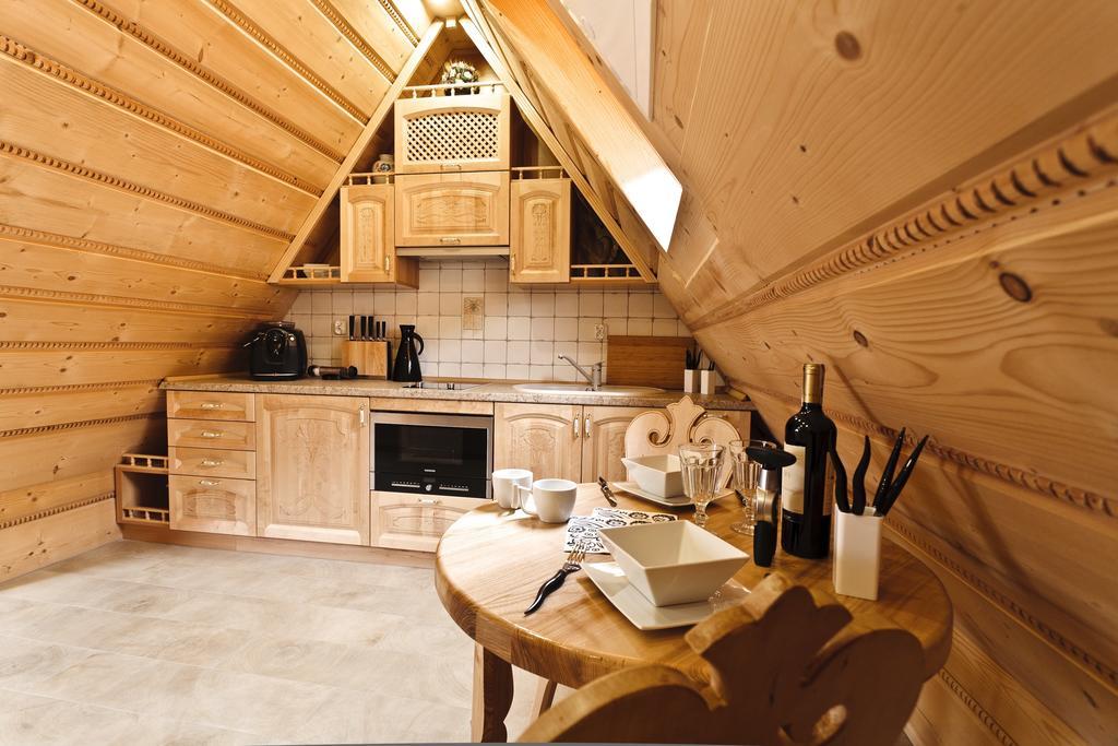 Apartament Widokowy I Wyjatkowy 코스실리스코 객실 사진